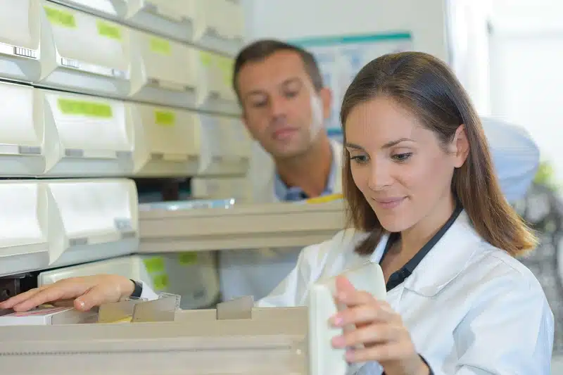 Comment devenir gestionnaire de préparation en pharmacie