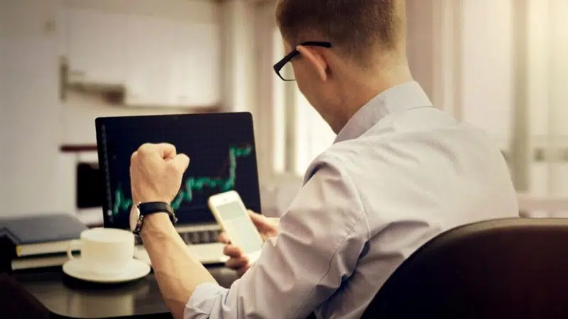 Devenir Trader à la maison est-ce vraiment possible