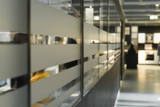 Gagnez en flexibilité et en confort avec des cloisons amovibles